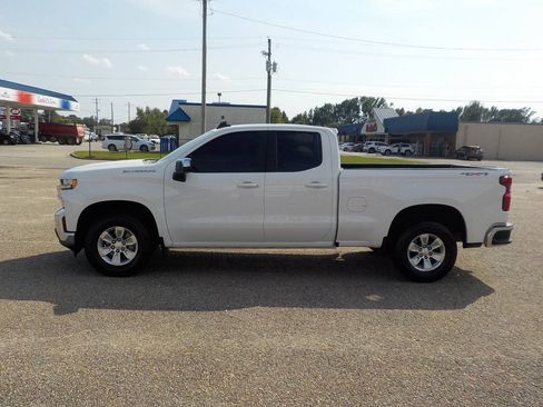 Used 2021 Chevrolet Silverado 1500 LT w/ Fleet Comfort Package AWD/4WD image 2