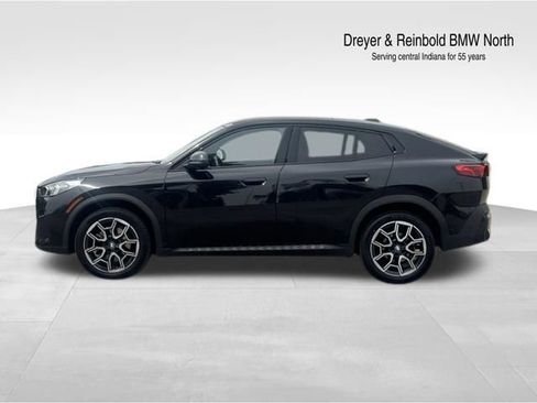 Used 2026 BMW X2 xDrive28i AWD/4WD image 2