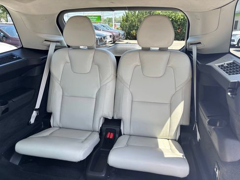 Used 2023 Volvo XC90 T8 Ultimate w/ Lounge Package AWD/4WD image 25
