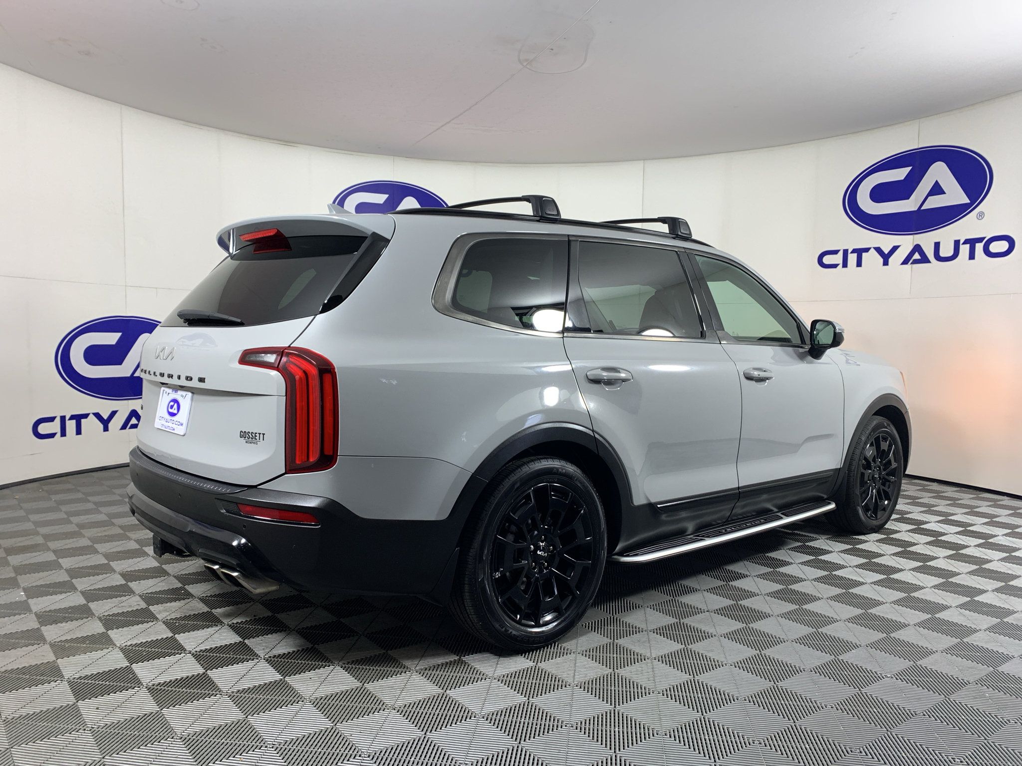 Used 2022 Kia Telluride SX w/ SX Prestige Package AWD/4WD image 3