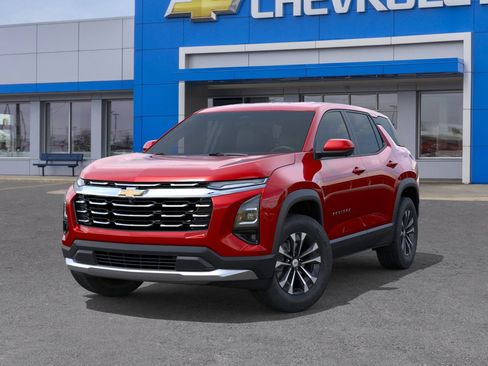 Used 2026 Chevrolet Equinox LT w/ Convenience Package II AWD/4WD image 6