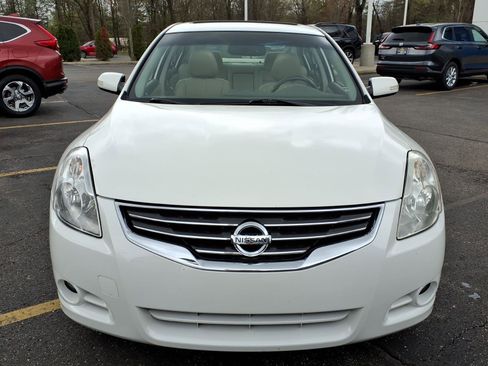 Used 2012 Nissan Altima 3.5 SR w/ Sport Pkg image 2