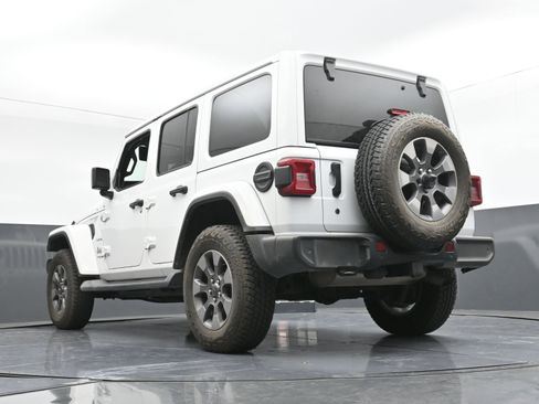Used 2019 Jeep Wrangler Unlimited Sahara image 26
