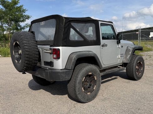 Used 2012 Jeep Wrangler Sport AWD/4WD image 5