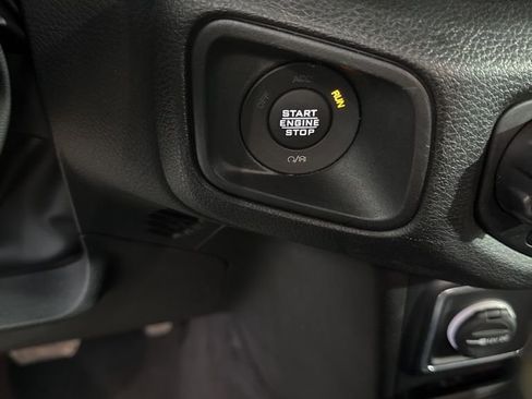 Used 2024 Jeep Wrangler Unlimited Sport AWD/4WD image 39