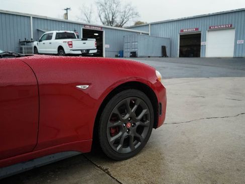 Used 2019 FIAT 124 Spider Abarth w/ Navigation & Sound Group image 12