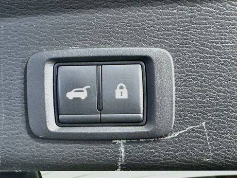 Used 2024 Mitsubishi Outlander SE AWD/4WD image 30