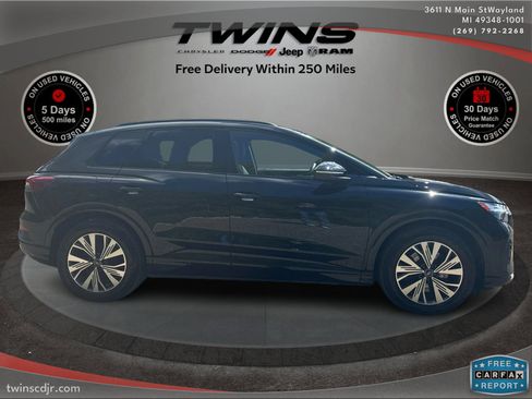 Used 2025 Audi Q4 e-tron Premium Plus image 2