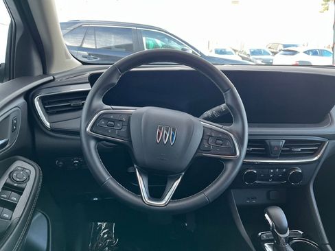 Used 2025 Buick Encore GX Preferred image 32