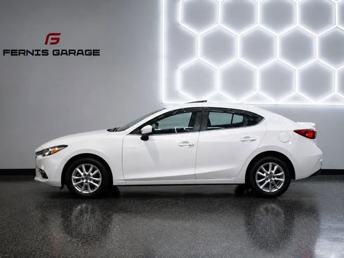 Used 2017 MAZDA MAZDA3 Grand Touring FWD image 3