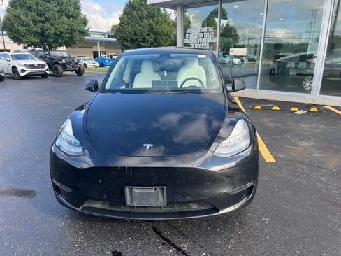 Used 2021 Tesla Model Y Long Range AWD/4WD image 8