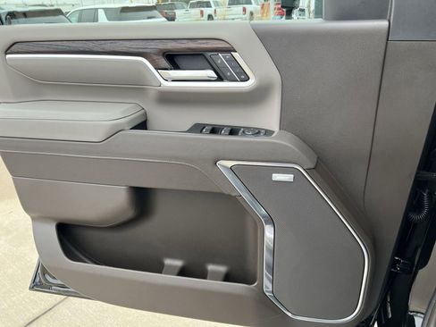 New 2026 GMC Sierra 2500 SLT w/ SLT Premium Package image 21