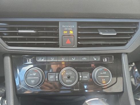 Used 2019 Volkswagen Jetta R-Line w/ R-Line Cold Weather Package image 21