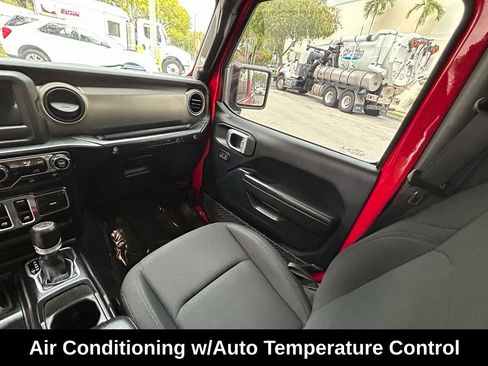 Used 2019 Jeep Wrangler Sport AWD/4WD image 11