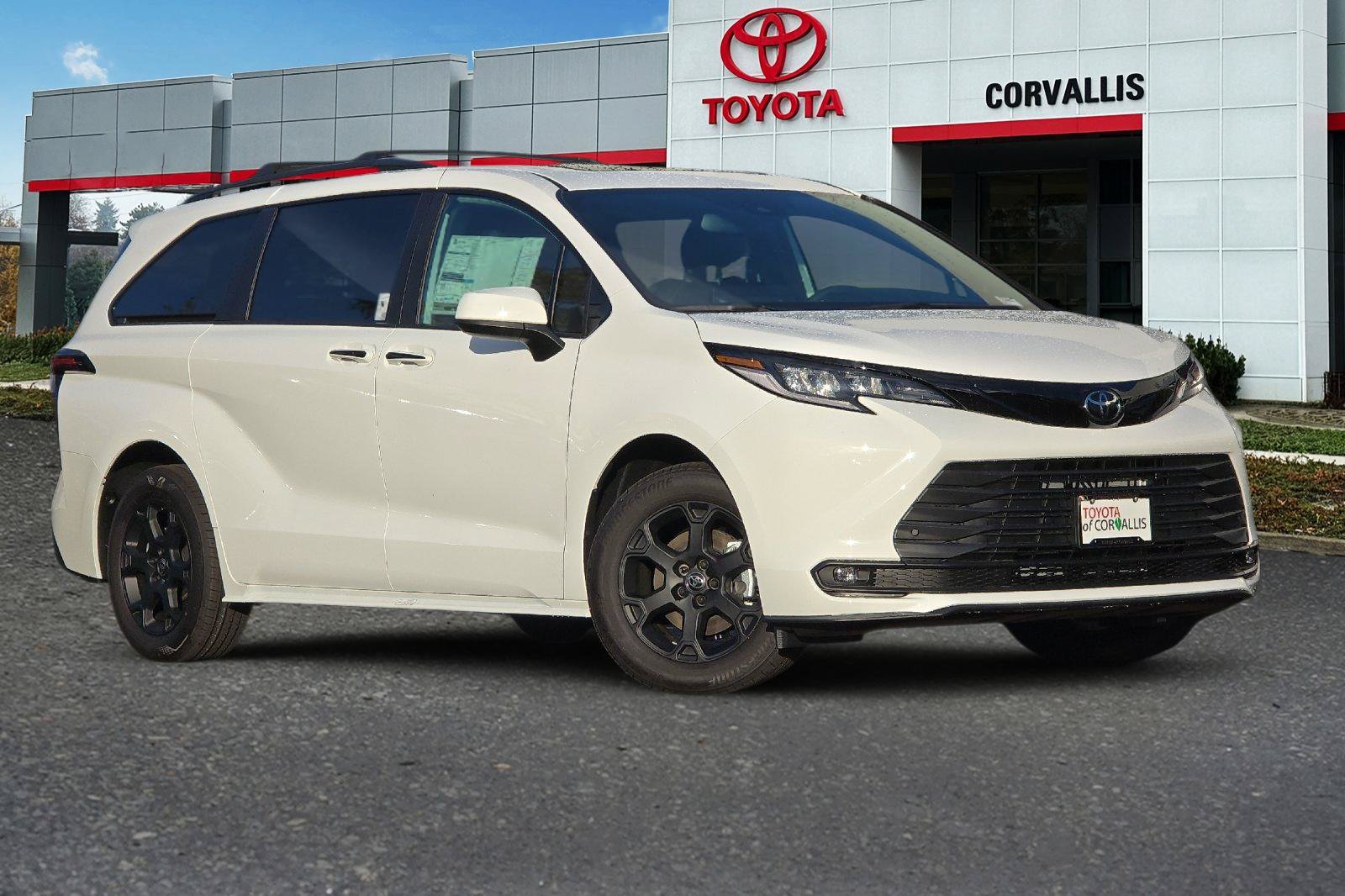 New 2026 Toyota Sienna XLE Woodland Edition AWD/4WD image 2