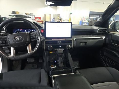 Used 2025 Toyota Tacoma TRD Off-Road w/ TRD Off Road Upgrade Package AWD/4WD image 12