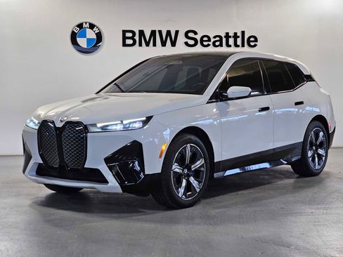 Used 2024 BMW iX xDrive50 w/ Premium Package AWD/4WD image 1