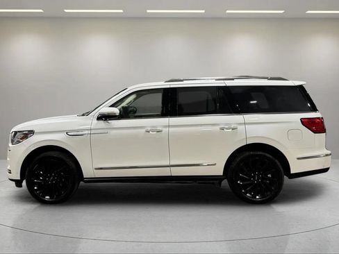Certified 2021 Lincoln Navigator Reserve AWD/4WD image 18