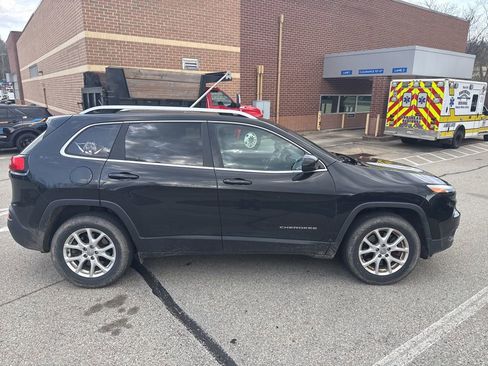 Used 2015 Jeep Cherokee Latitude image 4