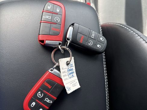 Used 2022 Dodge Charger SRT Hellcat w/ Carbon/Suede Interior Package image 29