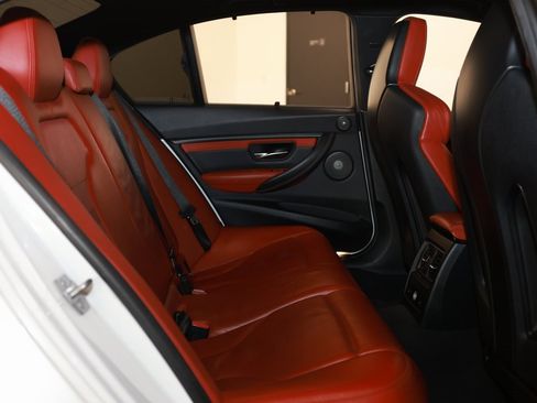 Used 2018 BMW M3 image 15