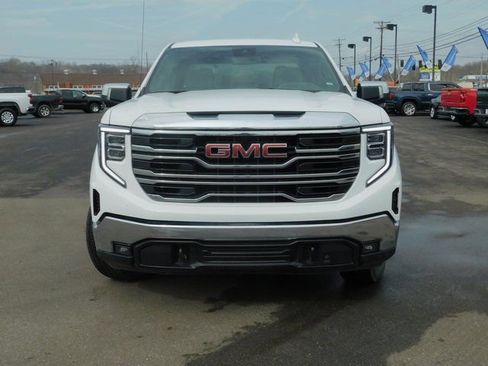 Used 2025 GMC Sierra 1500 SLT image 3