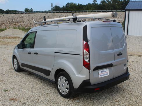 Used 2021 Ford Transit Connect XLT image 3