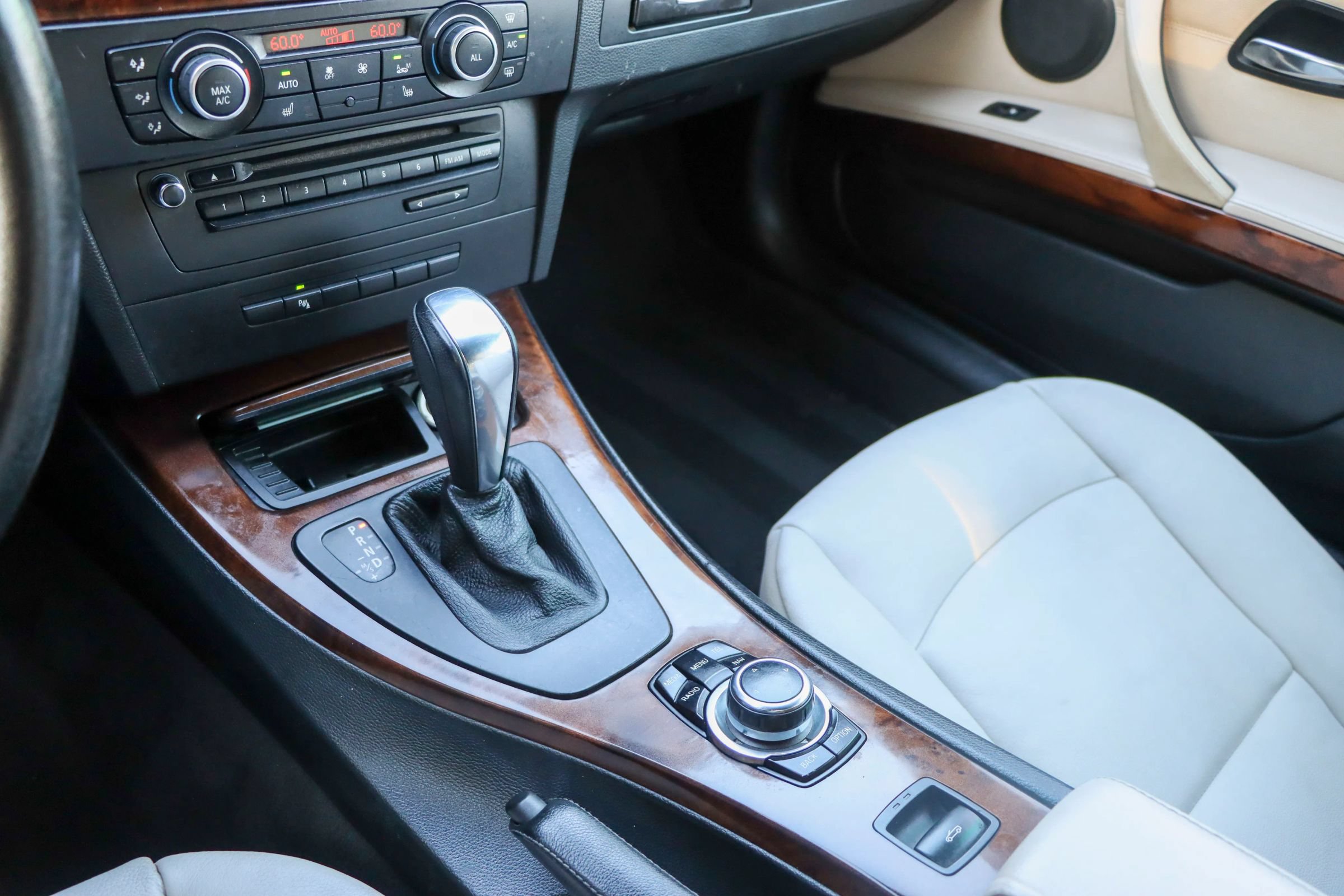 Used 2013 BMW 328i Convertible RWD image 44