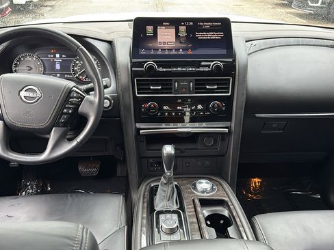 Used 2022 Nissan Armada Platinum image 9