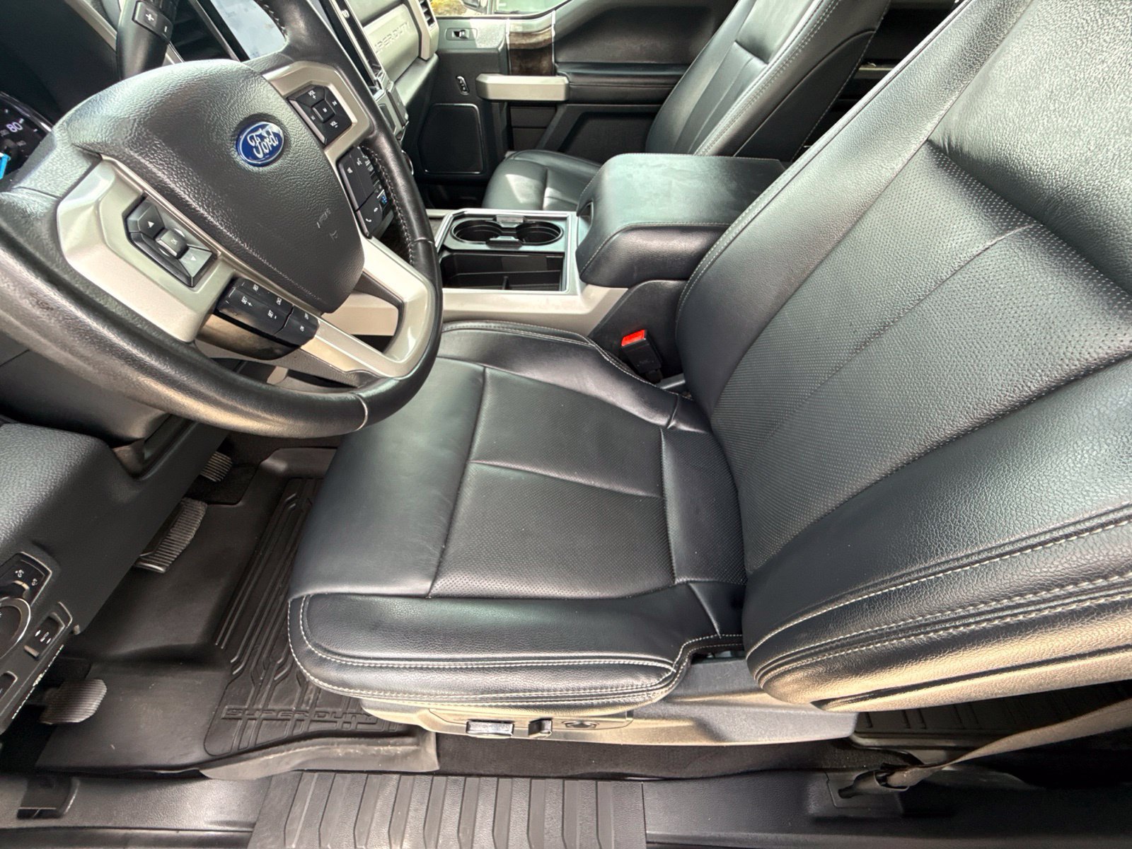 Used 2022 Ford F350 Lariat w/ Lariat Ultimate Package AWD/4WD image 17