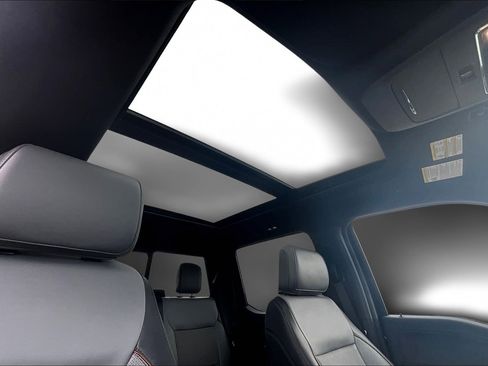 Used 2024 Ford F150 Lightning Lariat image 29