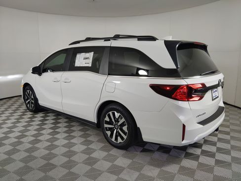 New 2026 Honda Odyssey EX-L image 3