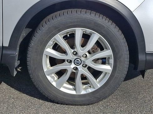 Used 2021 Nissan Rogue Sport S image 8