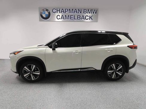 Used 2023 Nissan Rogue Platinum w/ Platinum Premium Package FWD image 3