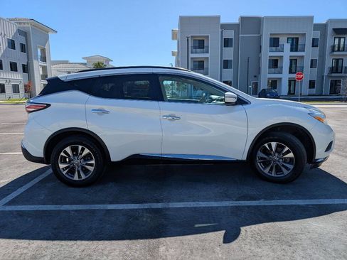 Used 2017 Nissan Murano SV image 5