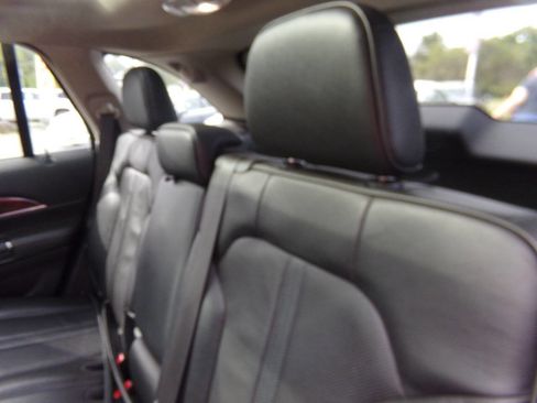 Used 2015 Lincoln MKX Base AWD 4dr SUV w/ Equipment Group 102A image 32