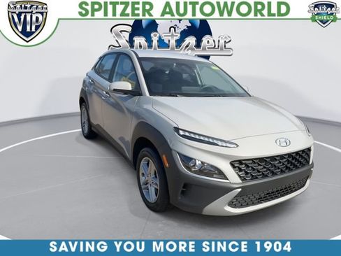 Used 2023 Hyundai Kona SE image 2