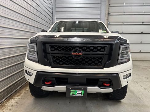 Used 2021 Nissan Titan PRO-4X w/ Pro-4x Convenience Package AWD/4WD image 2