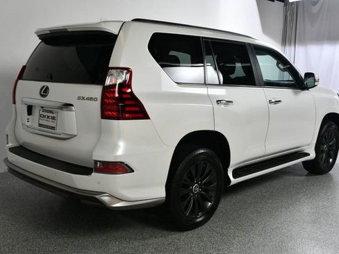 Used 2021 Lexus GX 460 Premium w/ Accessory Package AWD/4WD image 9