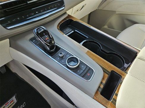 Certified 2023 Cadillac Escalade Premium Luxury Platinum w/ Heavy-Duty Trailer Package image 26