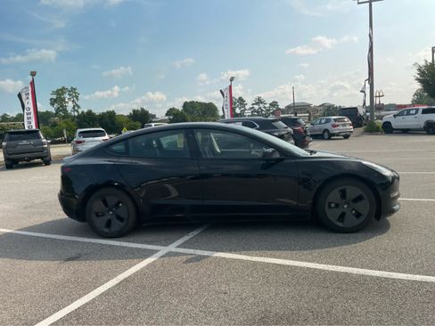 Used 2021 Tesla Model 3 Standard Range Plus RWD image 4