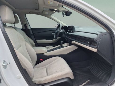 Certified 2023 Honda Accord EX image 19