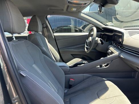 Used 2024 Hyundai Elantra SEL FWD image 13