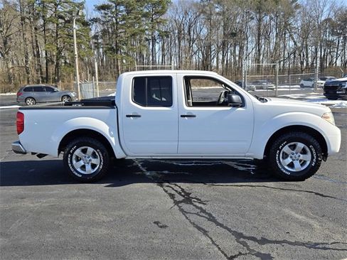 Used 2012 Nissan Frontier SV w/ SV Premium Utility Pkg image 2