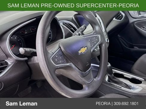 Used 2019 Chevrolet Malibu LT FWD image 11