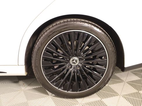 Used 2024 Mercedes-Benz E 350 4MATIC Sedan image 18