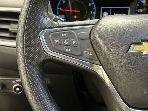 Used 2020 Chevrolet Equinox LS AWD/4WD image 17