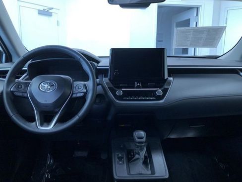 Certified 2026 Toyota Corolla Cross LE FWD image 17