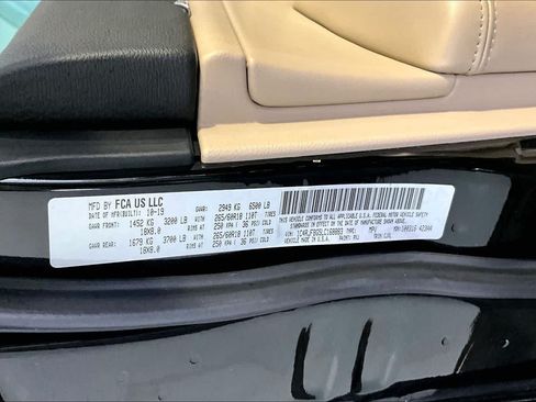 Used 2020 Jeep Grand Cherokee Limited AWD/4WD image 34