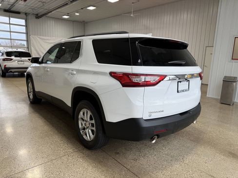 Used 2020 Chevrolet Traverse LT image 3